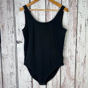 GAP Sleeveless Scoop Neck Bodysuit Size Large Black Snap Closure Tank Good Shape